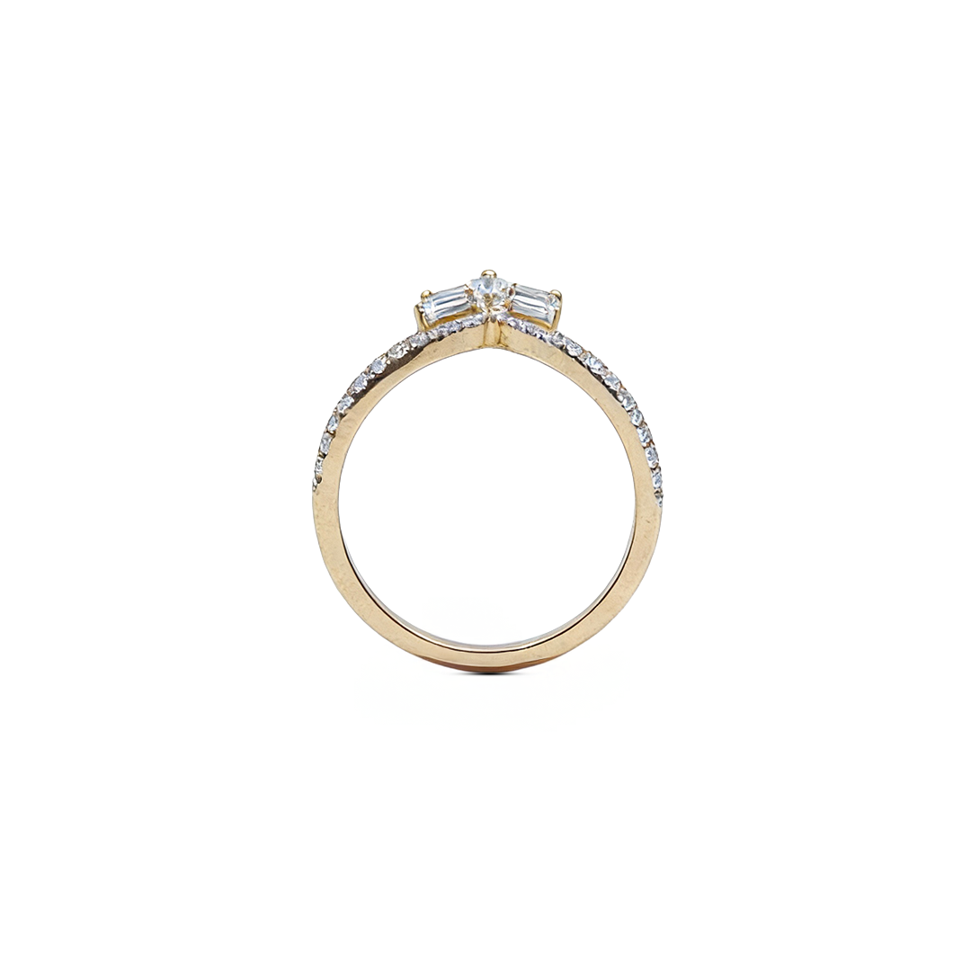 Veyora Ring